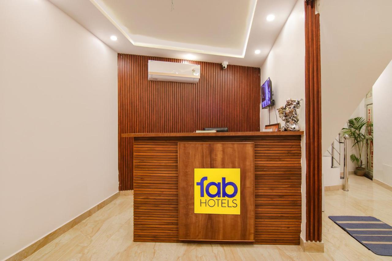 Fabhotel Ambassador Manimajra Exterior foto