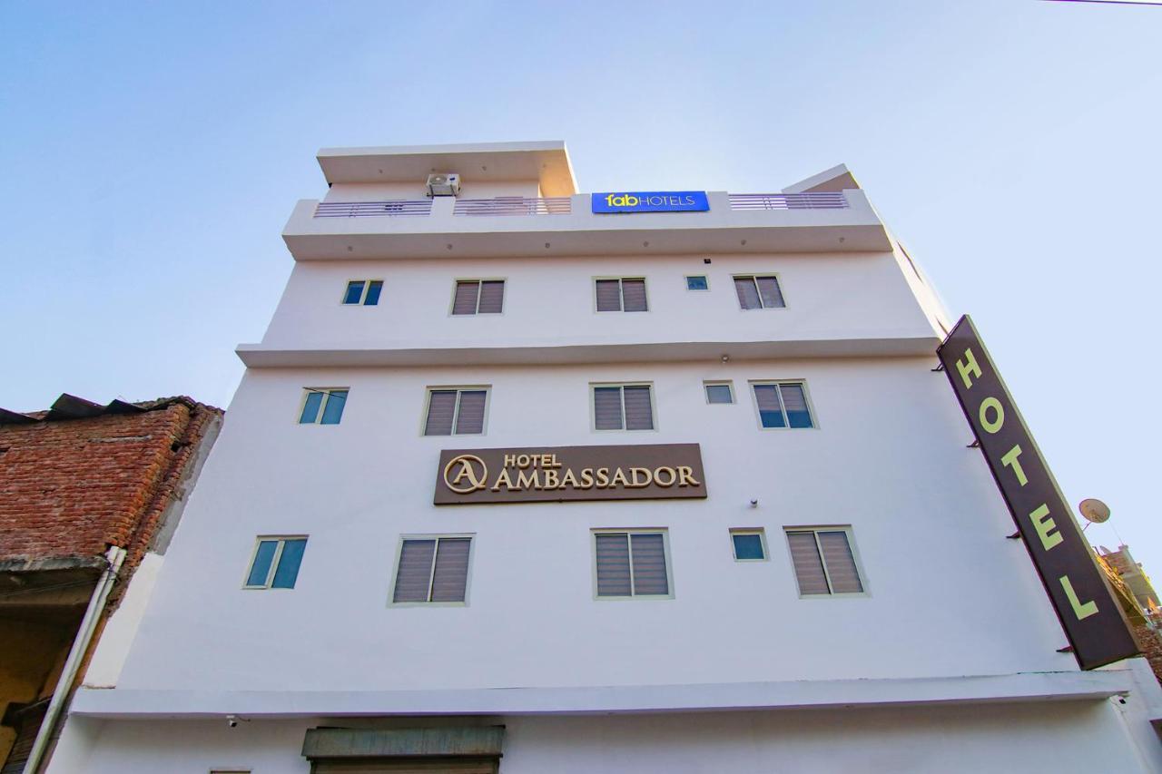 Fabhotel Ambassador Manimajra Exterior foto