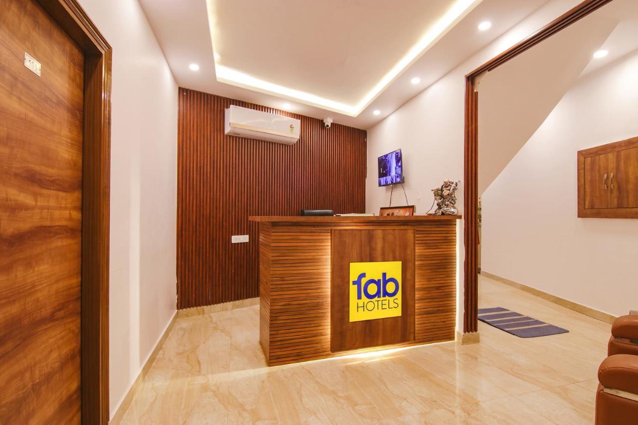 Fabhotel Ambassador Manimajra Exterior foto